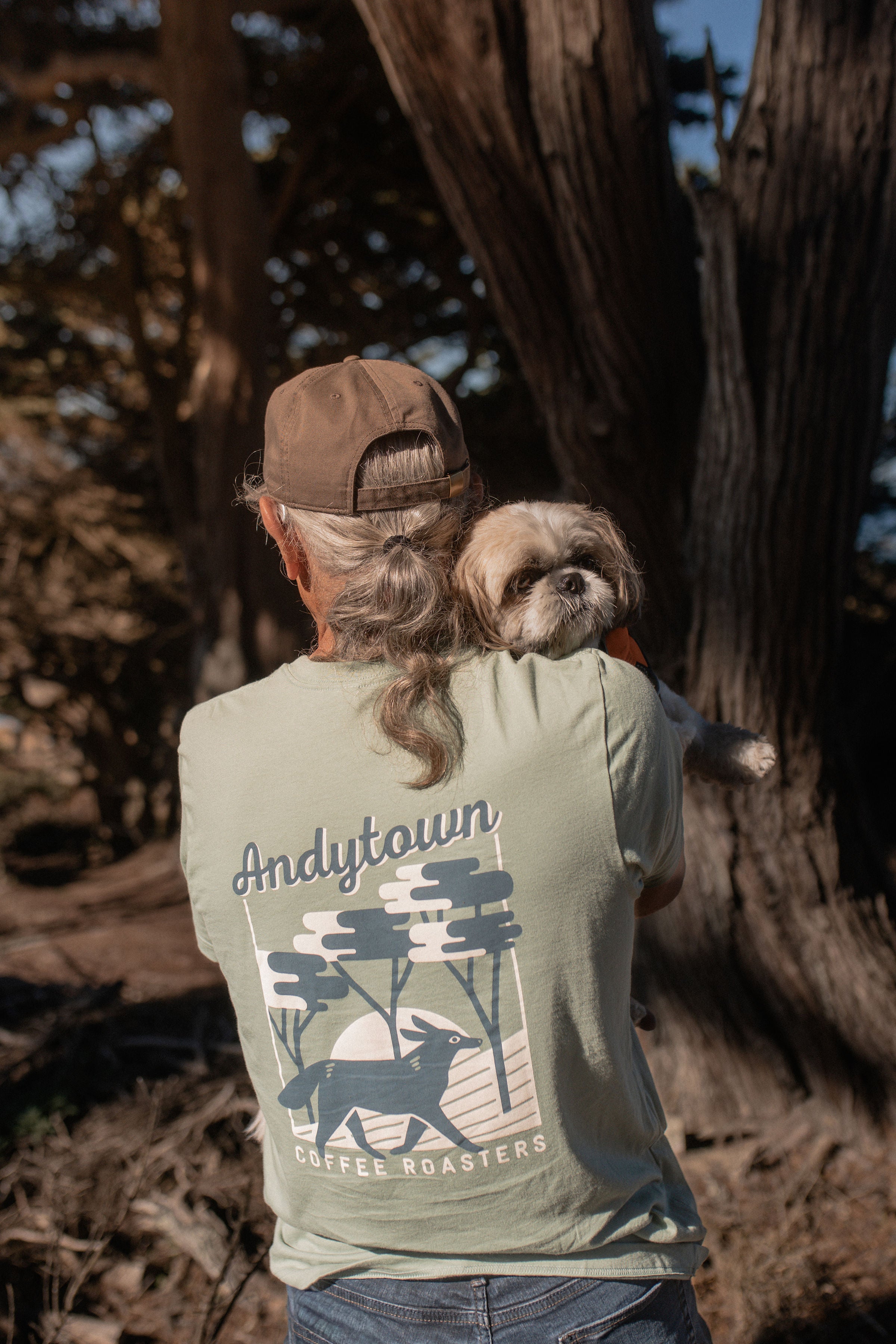 Fogtown Coyote Tee in Sage