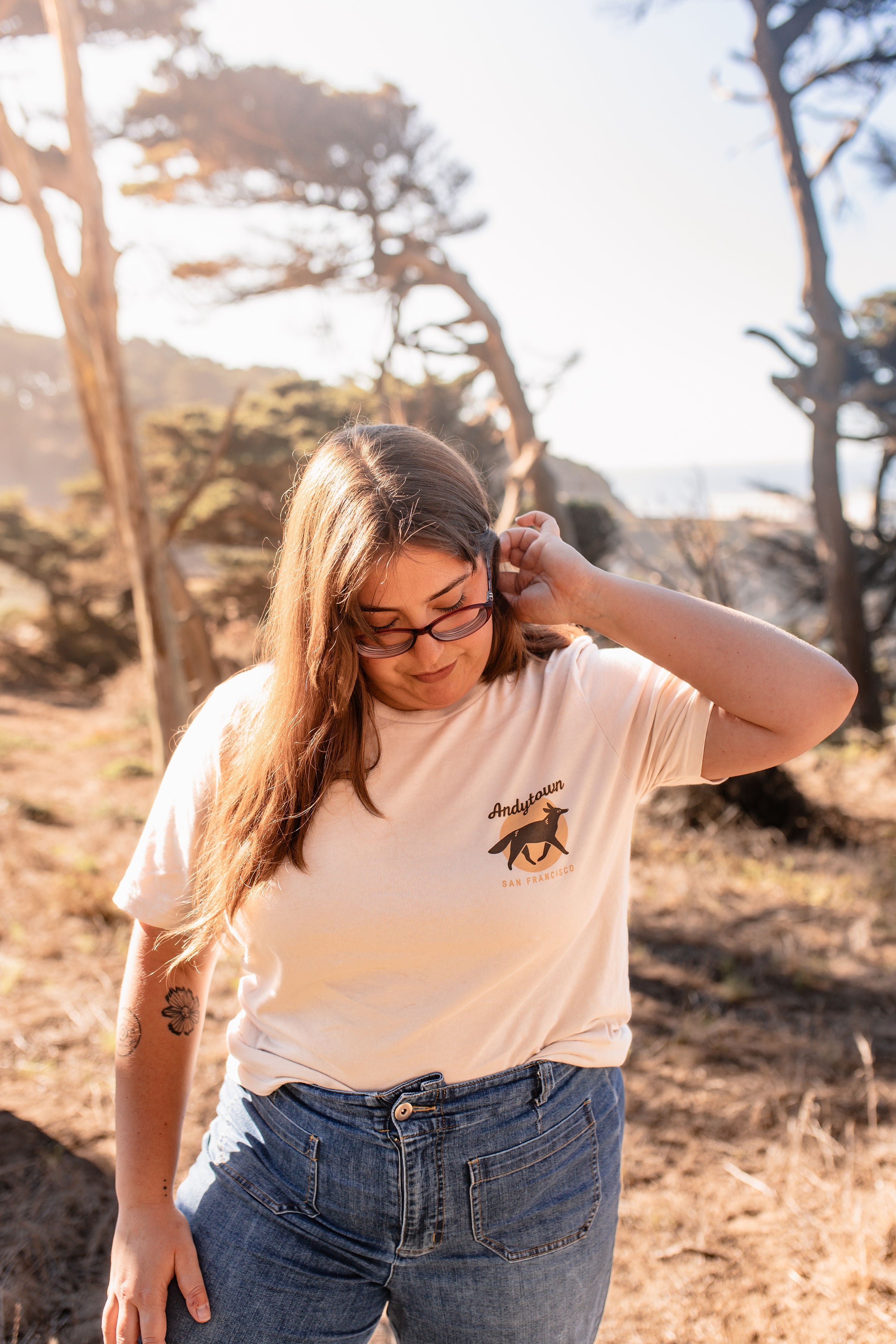 Fogtown Coyote Tee in Dust